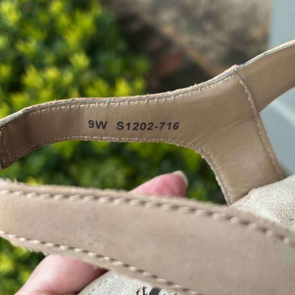 San Pablo gold/stone wedges size 9W - Picture 6 of 8